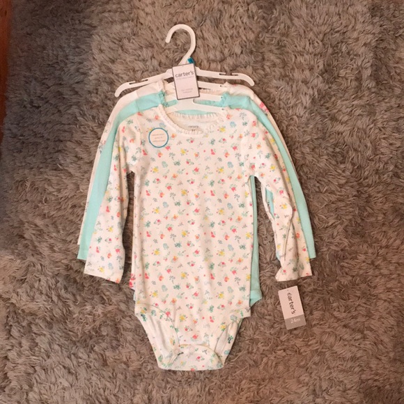 Carter’s long-sleeves Onesies - Picture 1 of 1